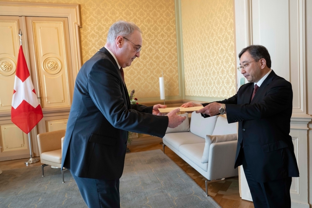 Übergabe des Beglaubigungsschreibens von Botschafter IIJIMA