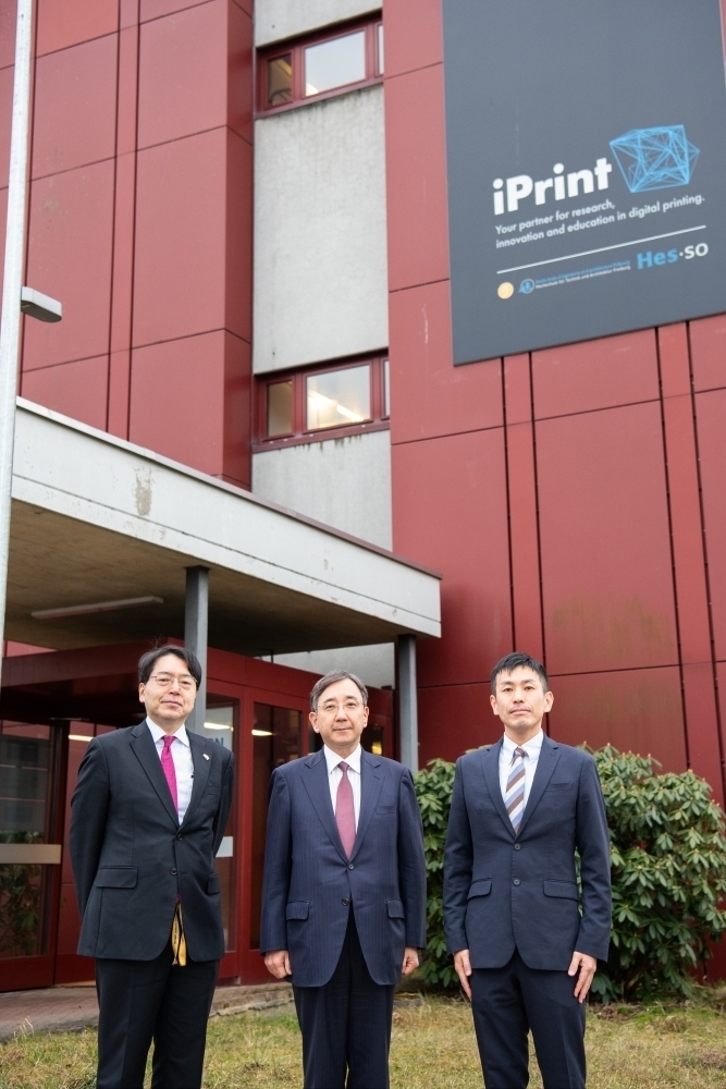 Teilnahme von Botschafter Iijima an schweizerisch-japanischer Inkjet-Konferenz