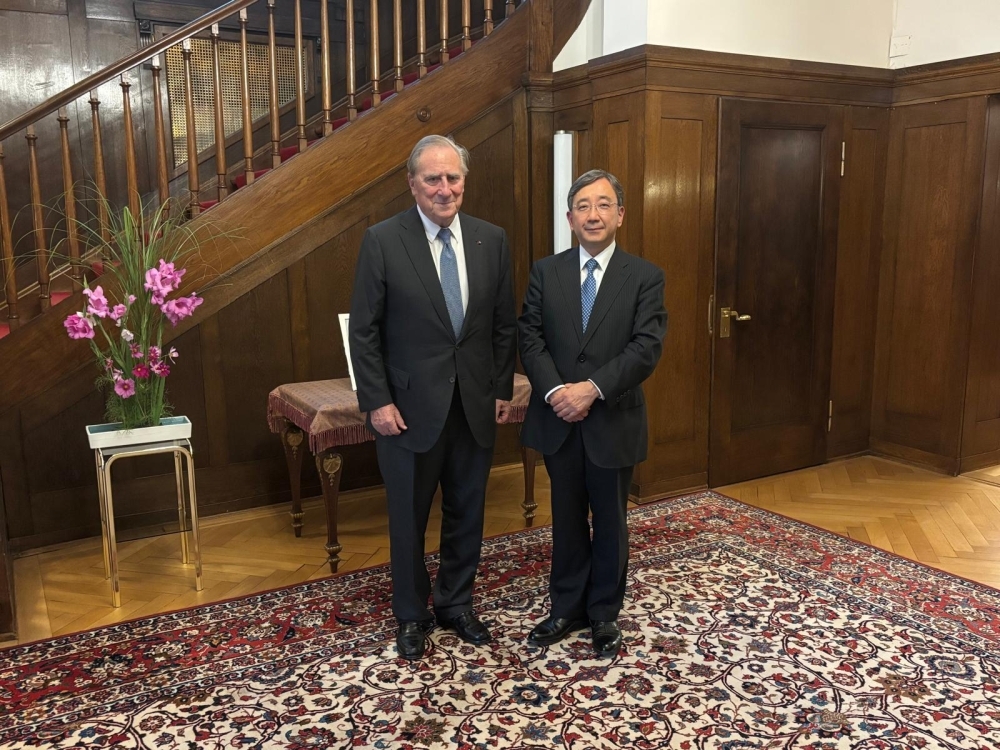 Besuch von Verantwortlichen der Emil Frey AG in der Residenz des Botschafters